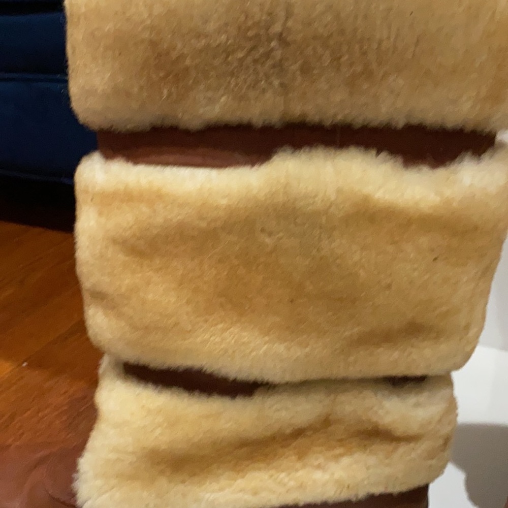 FUR CUFF UGG BOOT - Picture 4 of 8